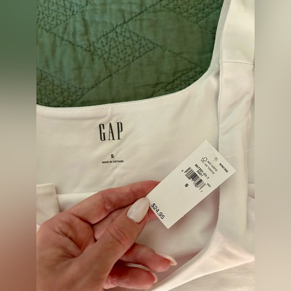 GAP Square Neck White Tank Top - Picture 3 of 6